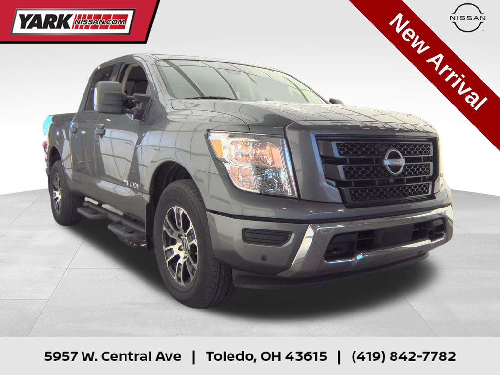 2024 Nissan Titan's photo