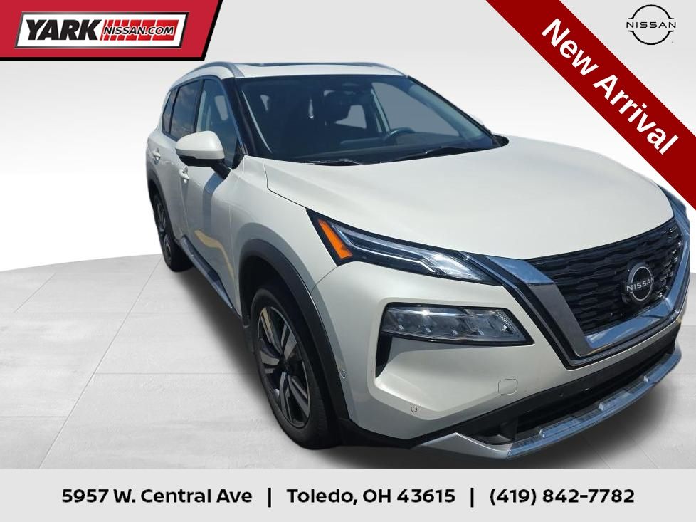 2023 Nissan Rogue Platinum AWD's photo