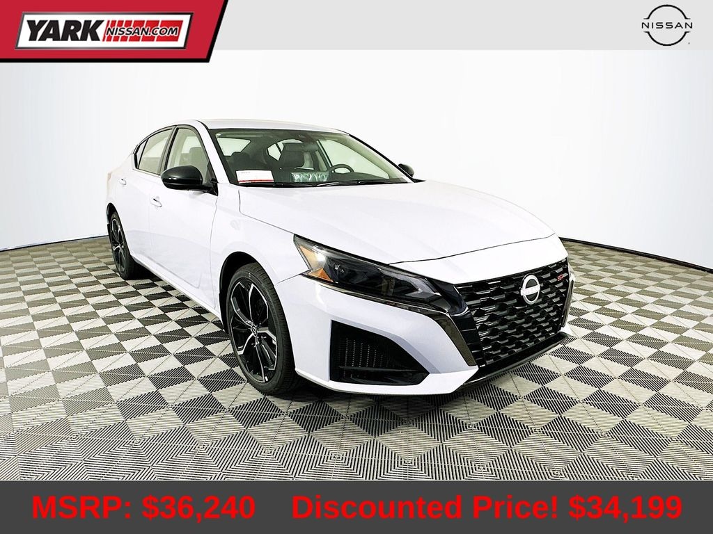New 2025 Nissan Altima SR Sedan