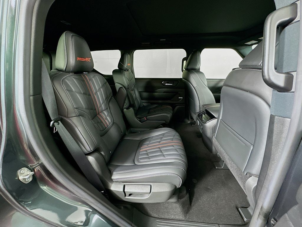2026 Nissan Armada PRO-4X - Photo 35