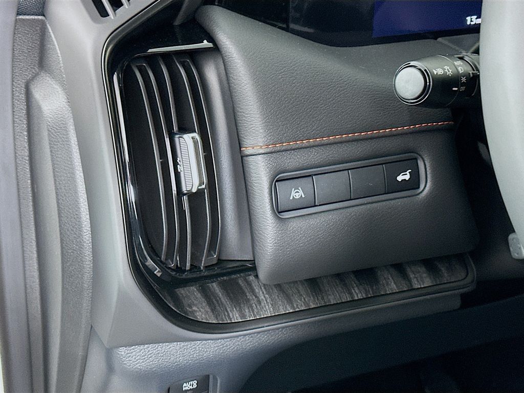 2026 Nissan Armada PRO-4X - Photo 15