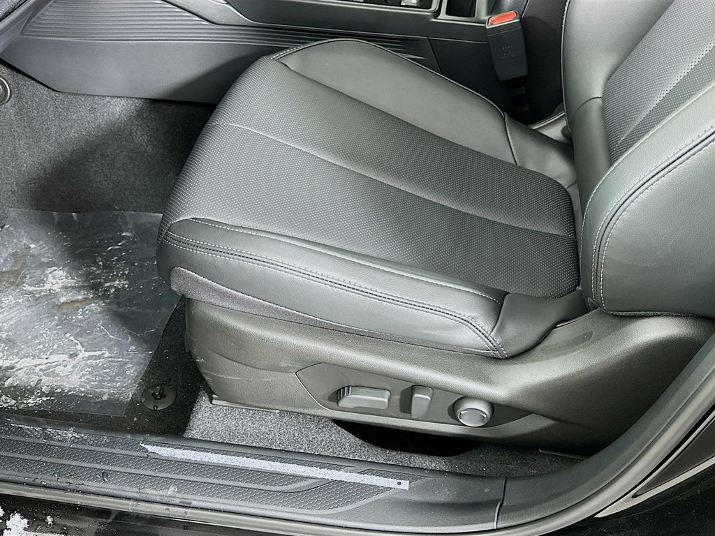 2026 Subaru Outback Limited - Photo 25