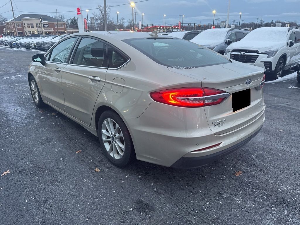 Used 2019 Ford Fusion SE Sedan