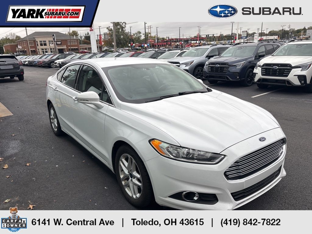 2016 Ford Fusion SE