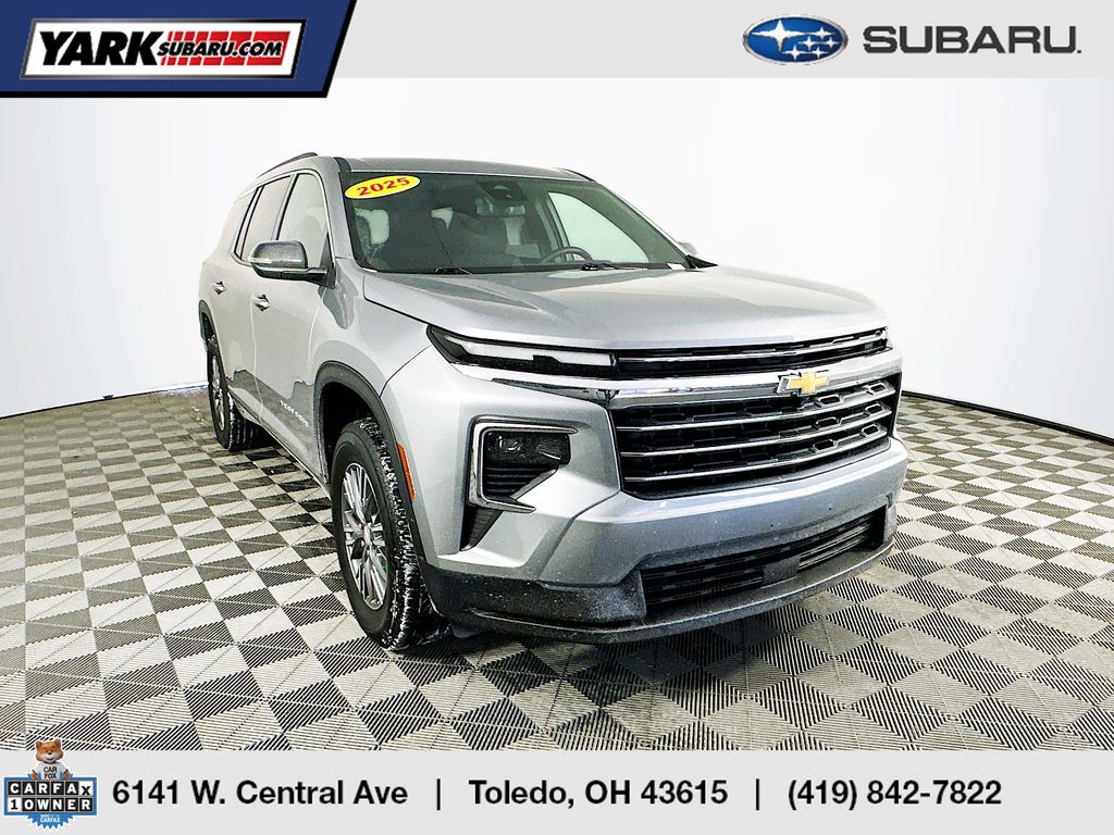 2025 Chevrolet Traverse LT