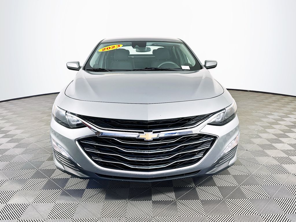 2023 Chevrolet Malibu 1LT photo 2