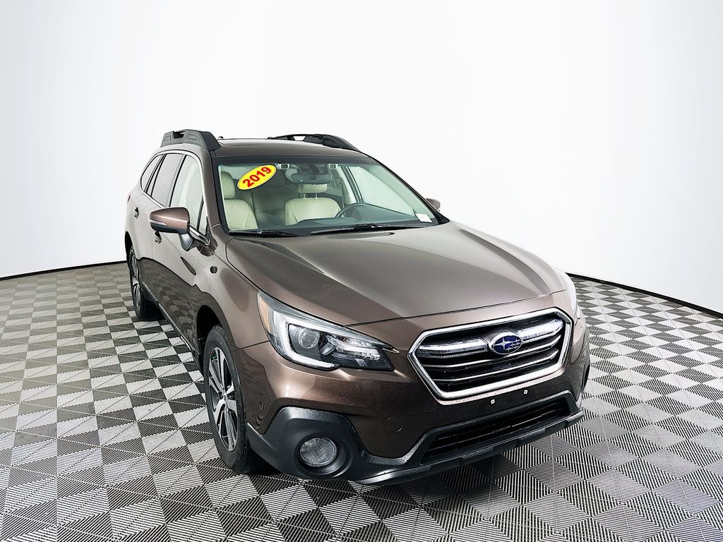 2019 Subaru Outback 3.6R Limited photo 2
