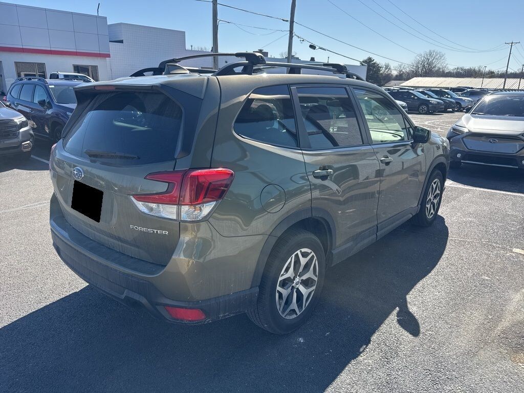 Used 2023 Subaru Forester Premium SUV