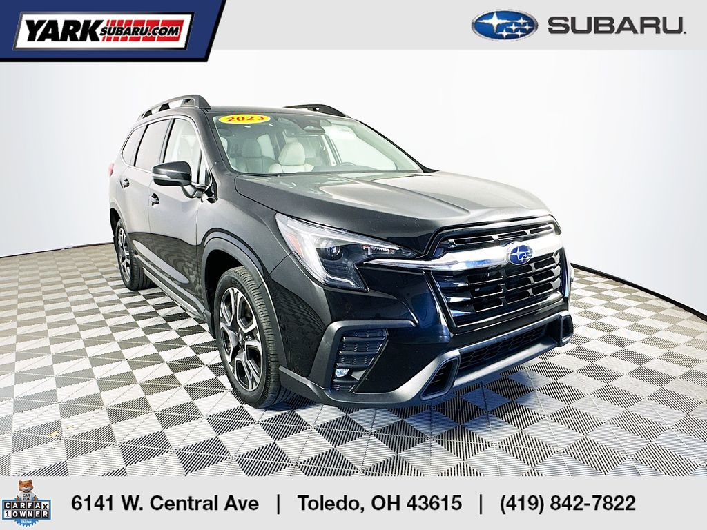 2023 Subaru Ascent Limited 8 Passenger's photo