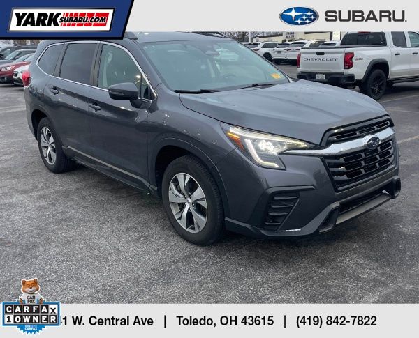 2023 Subaru Ascent Premium's photo