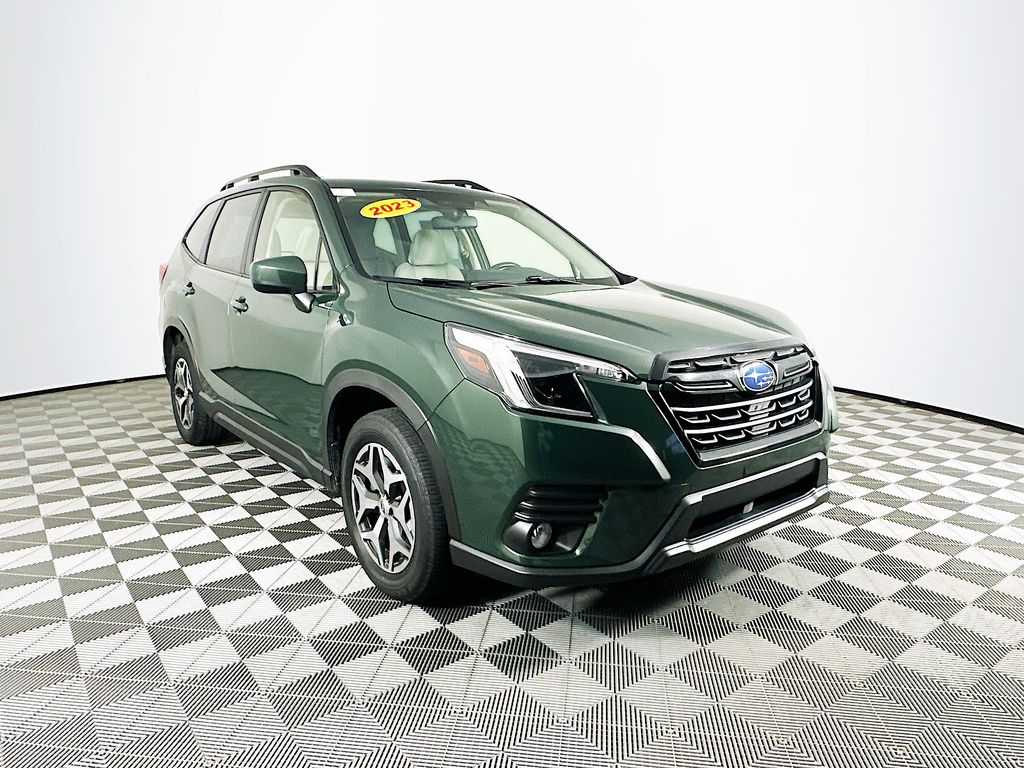 2023 Subaru Forester Premium photo 2