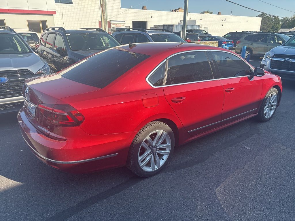 2017 Volkswagen Passat SE photo 3