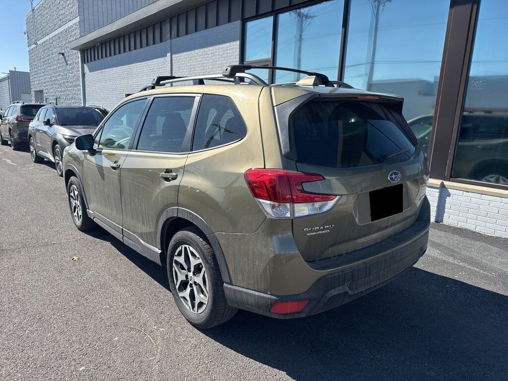 Used 2023 Subaru Forester Premium SUV