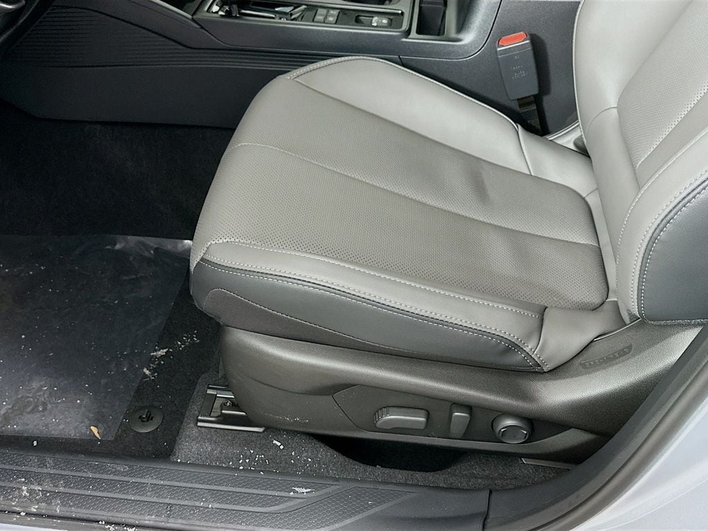 2026 Subaru Outback Limited - Photo 26