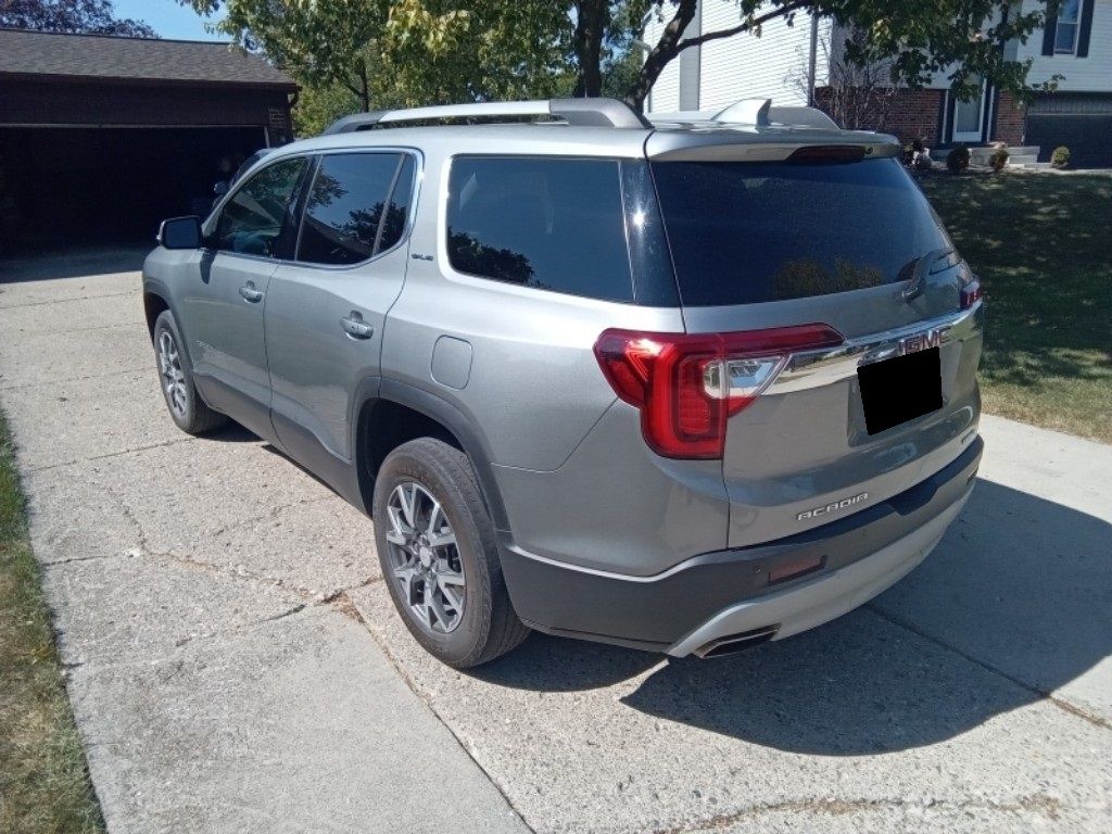 2023 Gmc Acadia SLE photo 2