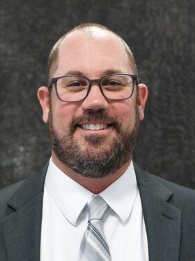 Staff member Steve Calevro from ID_10490e4818ce