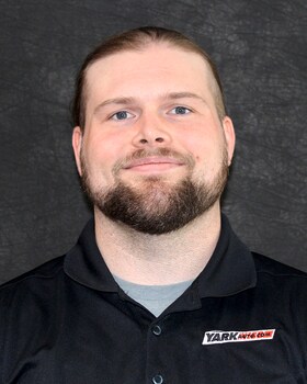 Staff member Austin Evans from ID_54bd67a433cd