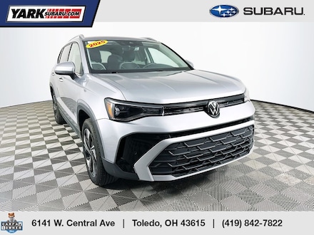 Featured used 2025 Volkswagen Taos 1.5T SE SUV for sale in Toledo, OH