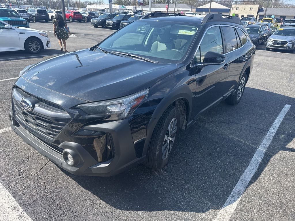 Used 2025 Subaru Outback Premium SUV