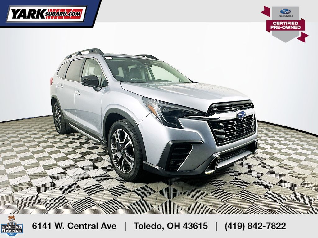 2024 Subaru Ascent Touring's photo