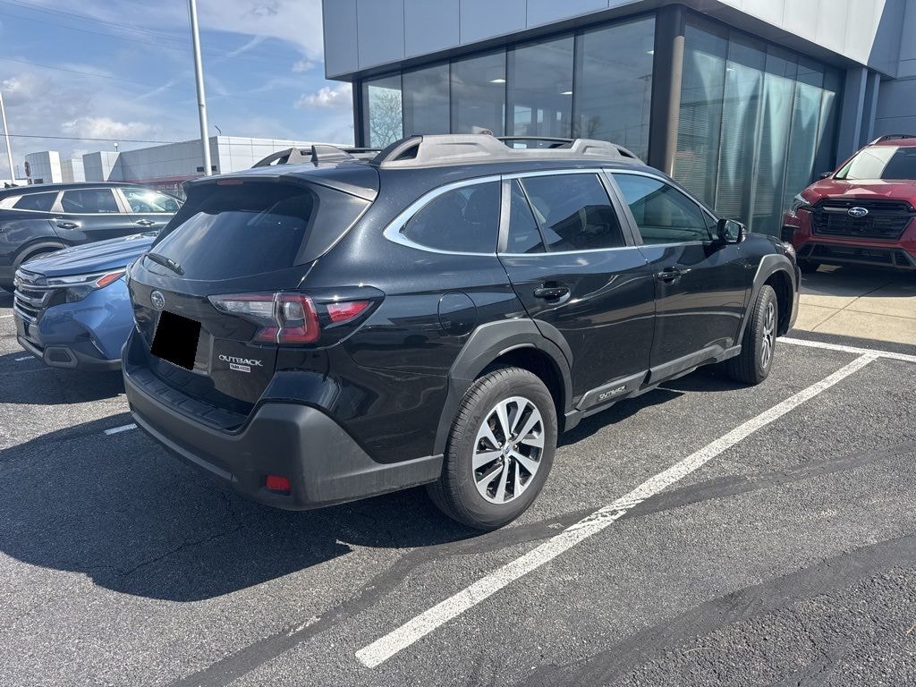 Used 2025 Subaru Outback Premium SUV
