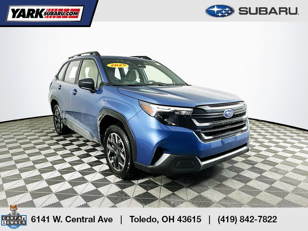 2025 Subaru Forester Base's photo