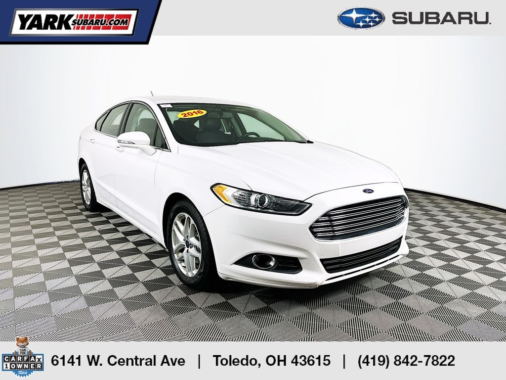 Used 2016 Ford Fusion SE Sedan
