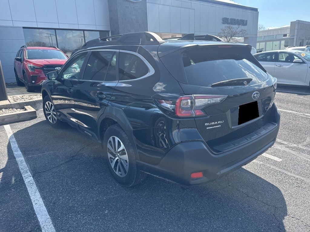 Used 2025 Subaru Outback Premium SUV