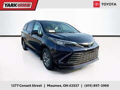 2025 Toyota Sienna LE 8 PASSENGER
