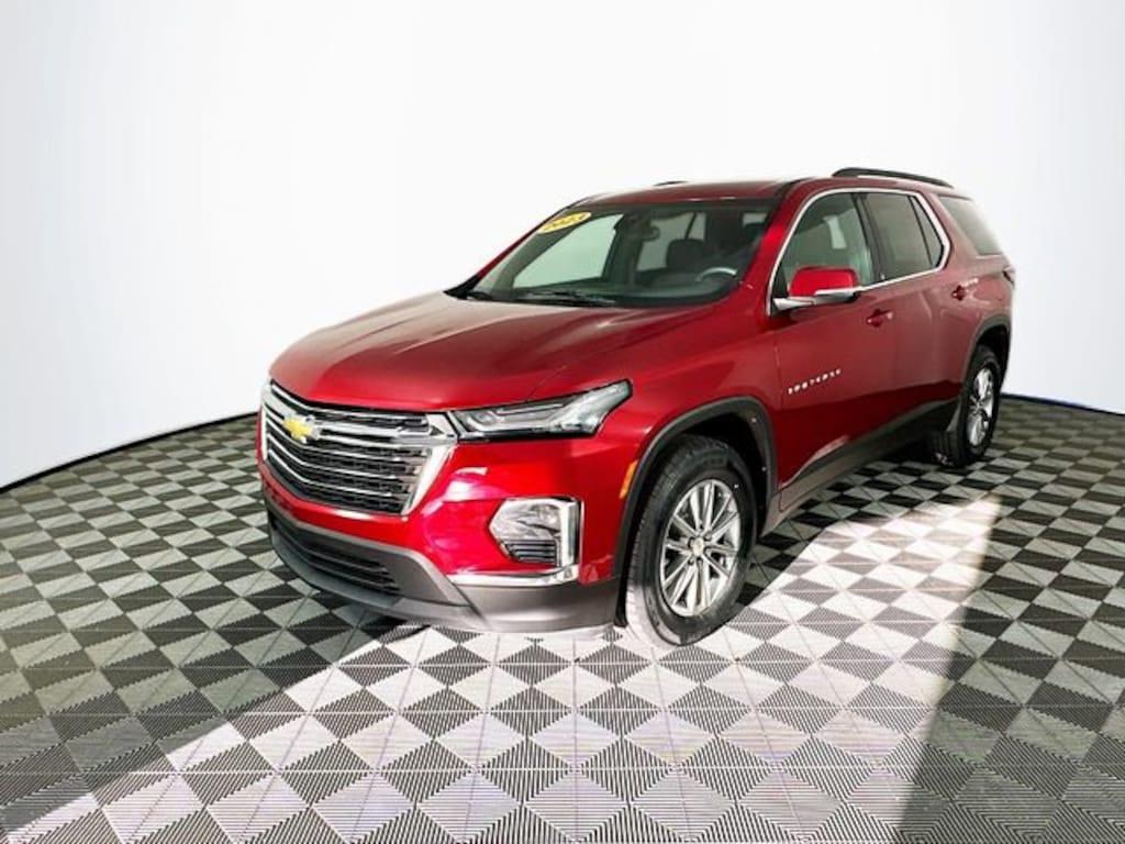 Used 2023 Chevrolet Traverse LT SUV