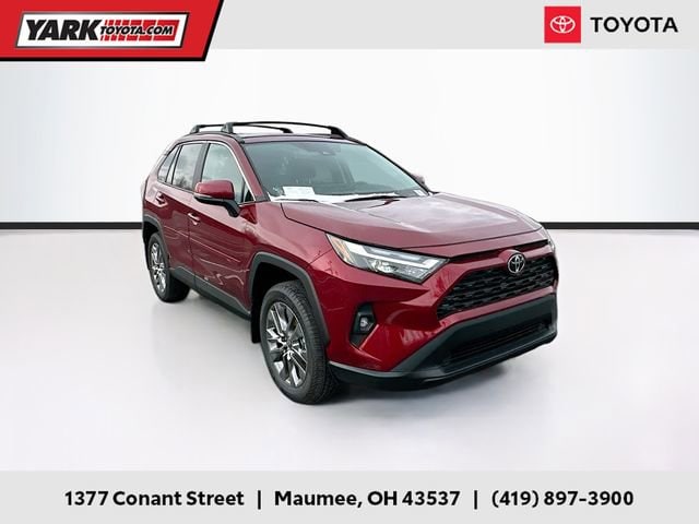 2025 Toyota RAV4 XLE Premium's photo