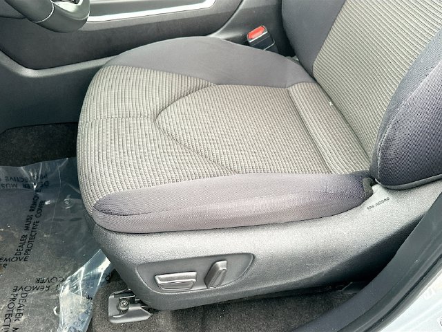 2024 Toyota Highlander LE - Photo 24
