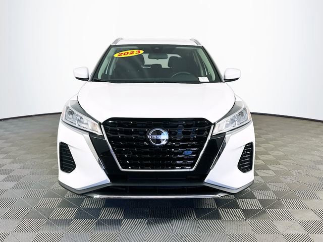 2023 Nissan Kicks SV photo 3