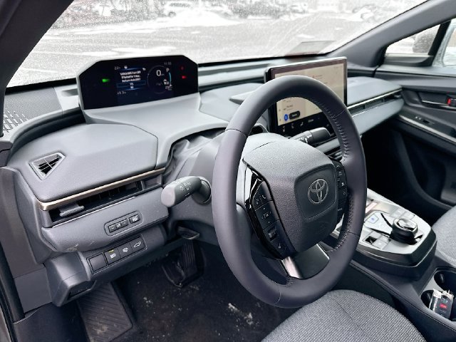 2026 Toyota bZ XLE - Photo 12