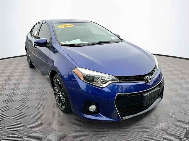Used 2014 Toyota Corolla S Plus with VIN 2T1BURHE2EC076821 for sale in Maumee, OH