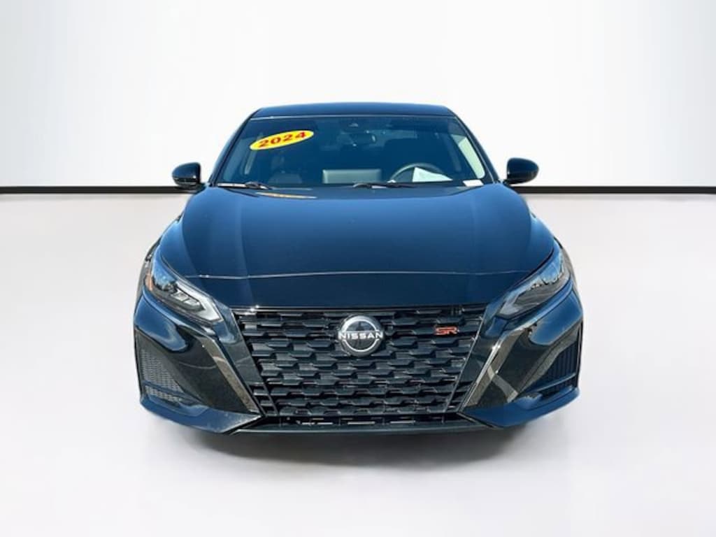 Used 2024 Nissan Altima 2.5 SR Sedan