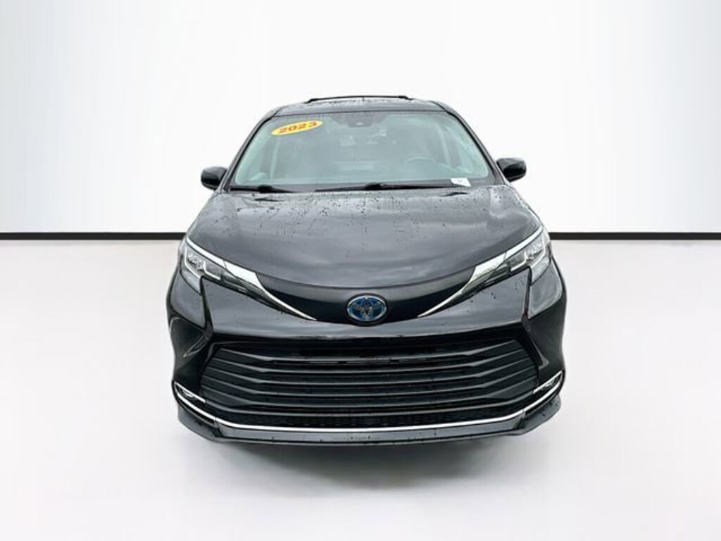 Used 2023 Toyota Sienna XLE Van Passenger Van