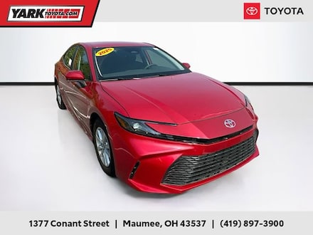 2025 Toyota Camry LE Sedan
