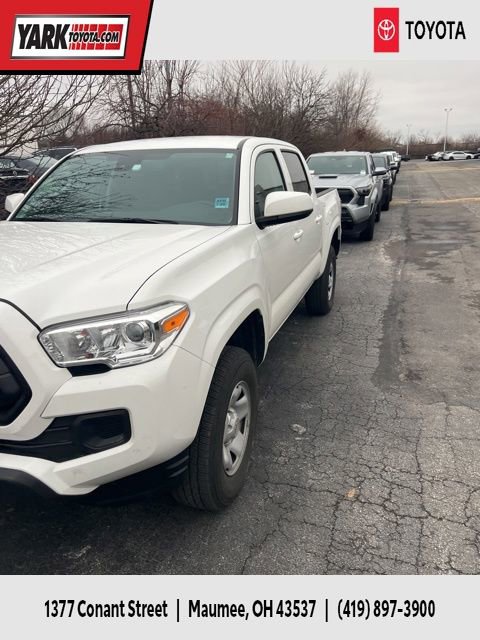 2023 Toyota Tacoma SR's photo