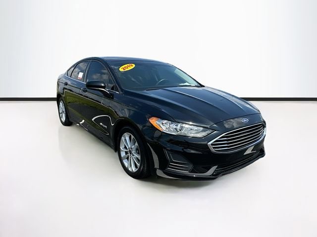 Used 2019 Ford Fusion Hybrid SE with VIN 3FA6P0LU2KR287175 for sale in Maumee, OH