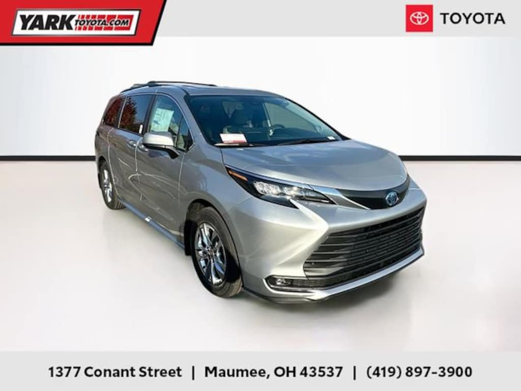 New 2025 Toyota Sienna XLE 7 PASSENGER