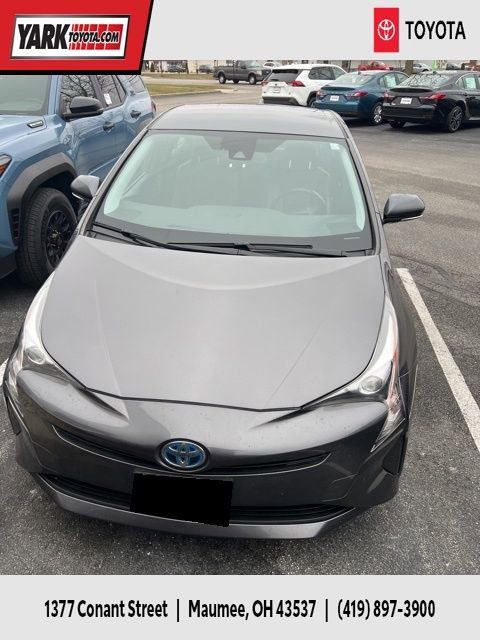 2017 Toyota Prius Four's photo