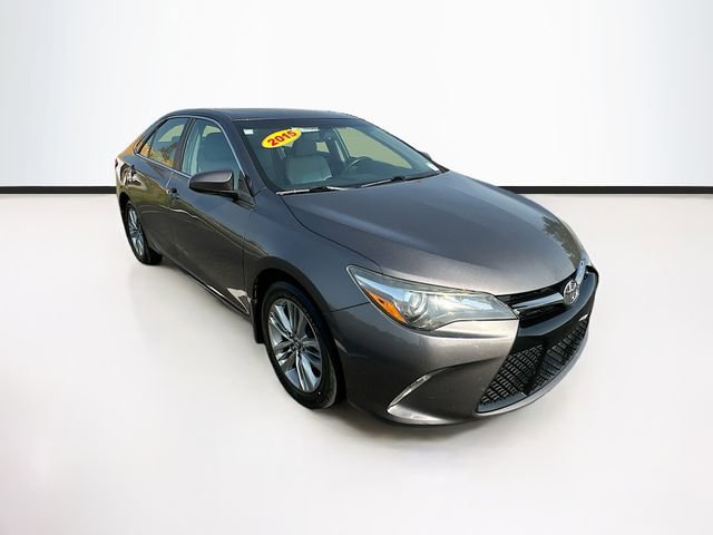 Used 2015 Toyota Camry SE with VIN 4T1BF1FK7FU942646 for sale in Maumee, OH