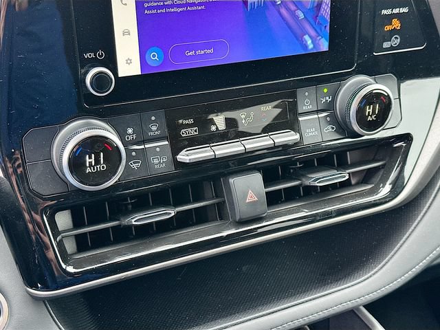 2024 Toyota Highlander LE - Photo 19