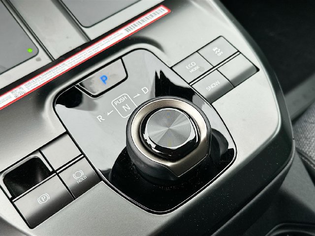 2026 Toyota bZ XLE - Photo 21