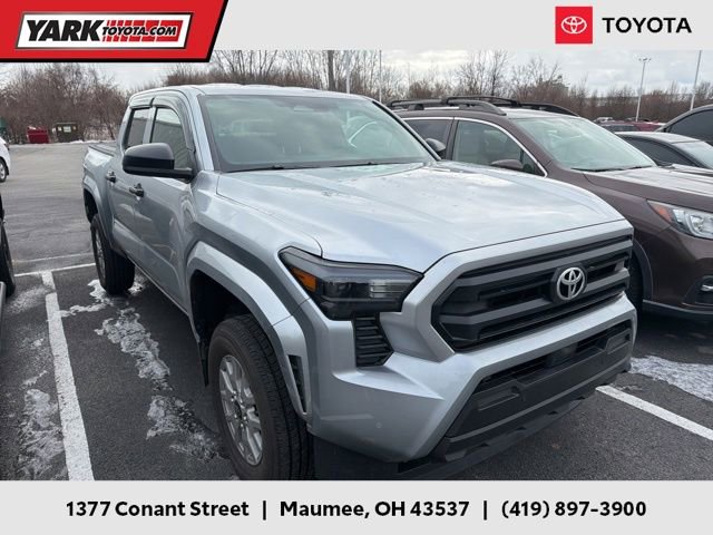 2024 Toyota Tacoma SR's photo