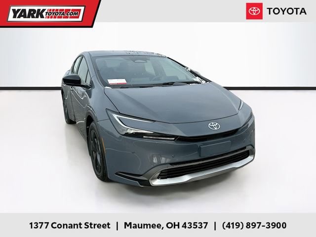 2026 Toyota Prius SE's photo