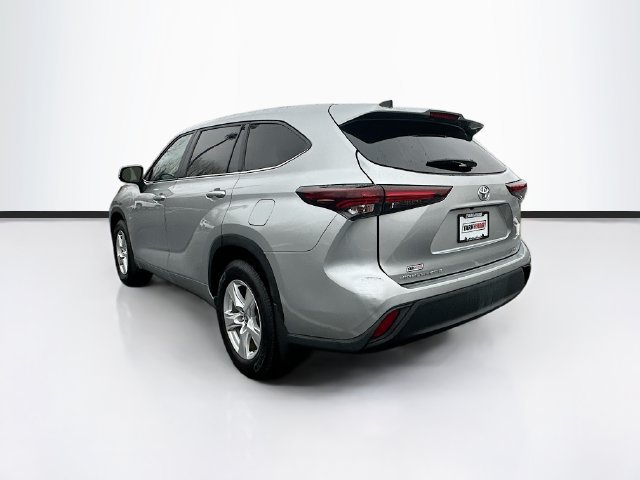 2024 Toyota Highlander LE - Photo 6