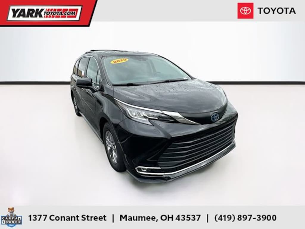 Used 2023 Toyota Sienna XLE Van Passenger Van