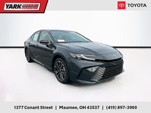 2026 Toyota Camry XLE's photo